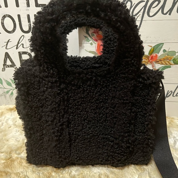 ❌❌SOLD❌❌MARC JACOBS TEDDY BAG - Picture 8 of 9